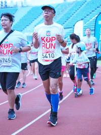 BIB: 6745, 201, 5410
                            <button type="button" onclick="openModal(5933203)" class="btn btn-primary btn-sm float-right btn-popup" data-toggle="modal" data-target=".modal-high-quality">
                        <i class="fas fa-shopping-cart"></i> Add to Cart
                    </button>
                                            <button type="button" onclick="isThisMe(5933203, true)" class="btn btn-success btn-sm float-right btn-popup btn-isme hidden" data-toggle="tooltip" data-placement="bottom" title="นี่คือรูปของคุณใช่ไหม คลิกที่นี่เพื่อเอาเข้าอัลบั้ม">
                        <i class="fas fa-plus"></i> Add to album
                    </button>
                    <button type="button" onclick="isThisMe(5933203, false)" class="btn btn-warning btn-sm float-right btn-popup btn-isnotme hidden">
                        <i class="fas fa-ban"></i> Remove from album
                    </button>