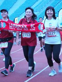 BIB: 4229, 3153, 3151
                            <button type="button" onclick="openModal(5918799)" class="btn btn-primary btn-sm float-right btn-popup" data-toggle="modal" data-target=".modal-high-quality">
                        <i class="fas fa-shopping-cart"></i> Add to Cart
                    </button>
                                            <button type="button" onclick="isThisMe(5918799, true)" class="btn btn-success btn-sm float-right btn-popup btn-isme hidden" data-toggle="tooltip" data-placement="bottom" title="นี่คือรูปของคุณใช่ไหม คลิกที่นี่เพื่อเอาเข้าอัลบั้ม">
                        <i class="fas fa-plus"></i> Add to album
                    </button>
                    <button type="button" onclick="isThisMe(5918799, false)" class="btn btn-warning btn-sm float-right btn-popup btn-isnotme hidden">
                        <i class="fas fa-ban"></i> Remove from album
                    </button>