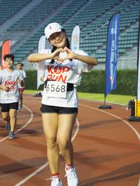 BIB: 6568, 7010
                            <button type="button" onclick="openModal(5913424)" class="btn btn-primary btn-sm float-right btn-popup" data-toggle="modal" data-target=".modal-high-quality">
                        <i class="fas fa-shopping-cart"></i> Add to Cart
                    </button>
                                            <button type="button" onclick="isThisMe(5913424, true)" class="btn btn-success btn-sm float-right btn-popup btn-isme hidden" data-toggle="tooltip" data-placement="bottom" title="นี่คือรูปของคุณใช่ไหม คลิกที่นี่เพื่อเอาเข้าอัลบั้ม">
                        <i class="fas fa-plus"></i> Add to album
                    </button>
                    <button type="button" onclick="isThisMe(5913424, false)" class="btn btn-warning btn-sm float-right btn-popup btn-isnotme hidden">
                        <i class="fas fa-ban"></i> Remove from album
                    </button>