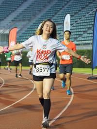 BIB: 5380, 8577
                            <button type="button" onclick="openModal(5913525)" class="btn btn-primary btn-sm float-right btn-popup" data-toggle="modal" data-target=".modal-high-quality">
                        <i class="fas fa-shopping-cart"></i> Add to Cart
                    </button>
                                            <button type="button" onclick="isThisMe(5913525, true)" class="btn btn-success btn-sm float-right btn-popup btn-isme hidden" data-toggle="tooltip" data-placement="bottom" title="นี่คือรูปของคุณใช่ไหม คลิกที่นี่เพื่อเอาเข้าอัลบั้ม">
                        <i class="fas fa-plus"></i> Add to album
                    </button>
                    <button type="button" onclick="isThisMe(5913525, false)" class="btn btn-warning btn-sm float-right btn-popup btn-isnotme hidden">
                        <i class="fas fa-ban"></i> Remove from album
                    </button>