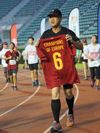 BIB: 
                            <button type="button" onclick="openModal(5914517)" class="btn btn-primary btn-sm float-right btn-popup" data-toggle="modal" data-target=".modal-high-quality">
                        <i class="fas fa-shopping-cart"></i> Add to Cart
                    </button>
                                            <button type="button" onclick="isThisMe(5914517, true)" class="btn btn-success btn-sm float-right btn-popup btn-isme hidden" data-toggle="tooltip" data-placement="bottom" title="นี่คือรูปของคุณใช่ไหม คลิกที่นี่เพื่อเอาเข้าอัลบั้ม">
                        <i class="fas fa-plus"></i> Add to album
                    </button>
                    <button type="button" onclick="isThisMe(5914517, false)" class="btn btn-warning btn-sm float-right btn-popup btn-isnotme hidden">
                        <i class="fas fa-ban"></i> Remove from album
                    </button>