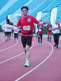 BIB: 3686
                            <button type="button" onclick="openModal(5935115)" class="btn btn-primary btn-sm float-right btn-popup" data-toggle="modal" data-target=".modal-high-quality">
                        <i class="fas fa-shopping-cart"></i> Add to Cart
                    </button>
                                            <button type="button" onclick="isThisMe(5935115, true)" class="btn btn-success btn-sm float-right btn-popup btn-isme hidden" data-toggle="tooltip" data-placement="bottom" title="นี่คือรูปของคุณใช่ไหม คลิกที่นี่เพื่อเอาเข้าอัลบั้ม">
                        <i class="fas fa-plus"></i> Add to album
                    </button>
                    <button type="button" onclick="isThisMe(5935115, false)" class="btn btn-warning btn-sm float-right btn-popup btn-isnotme hidden">
                        <i class="fas fa-ban"></i> Remove from album
                    </button>