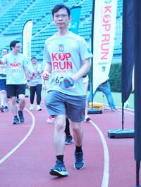 BIB: 9073, 201
                            <button type="button" onclick="openModal(5921394)" class="btn btn-primary btn-sm float-right btn-popup" data-toggle="modal" data-target=".modal-high-quality">
                        <i class="fas fa-shopping-cart"></i> Add to Cart
                    </button>
                                            <button type="button" onclick="isThisMe(5921394, true)" class="btn btn-success btn-sm float-right btn-popup btn-isme hidden" data-toggle="tooltip" data-placement="bottom" title="นี่คือรูปของคุณใช่ไหม คลิกที่นี่เพื่อเอาเข้าอัลบั้ม">
                        <i class="fas fa-plus"></i> Add to album
                    </button>
                    <button type="button" onclick="isThisMe(5921394, false)" class="btn btn-warning btn-sm float-right btn-popup btn-isnotme hidden">
                        <i class="fas fa-ban"></i> Remove from album
                    </button>