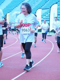 BIB: 9063
                            <button type="button" onclick="openModal(5930093)" class="btn btn-primary btn-sm float-right btn-popup" data-toggle="modal" data-target=".modal-high-quality">
                        <i class="fas fa-shopping-cart"></i> Add to Cart
                    </button>
                                            <button type="button" onclick="isThisMe(5930093, true)" class="btn btn-success btn-sm float-right btn-popup btn-isme hidden" data-toggle="tooltip" data-placement="bottom" title="นี่คือรูปของคุณใช่ไหม คลิกที่นี่เพื่อเอาเข้าอัลบั้ม">
                        <i class="fas fa-plus"></i> Add to album
                    </button>
                    <button type="button" onclick="isThisMe(5930093, false)" class="btn btn-warning btn-sm float-right btn-popup btn-isnotme hidden">
                        <i class="fas fa-ban"></i> Remove from album
                    </button>