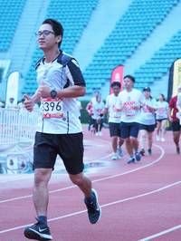 BIB: 396
                            <button type="button" onclick="openModal(5933673)" class="btn btn-primary btn-sm float-right btn-popup" data-toggle="modal" data-target=".modal-high-quality">
                        <i class="fas fa-shopping-cart"></i> Add to Cart
                    </button>
                                            <button type="button" onclick="isThisMe(5933673, true)" class="btn btn-success btn-sm float-right btn-popup btn-isme hidden" data-toggle="tooltip" data-placement="bottom" title="นี่คือรูปของคุณใช่ไหม คลิกที่นี่เพื่อเอาเข้าอัลบั้ม">
                        <i class="fas fa-plus"></i> Add to album
                    </button>
                    <button type="button" onclick="isThisMe(5933673, false)" class="btn btn-warning btn-sm float-right btn-popup btn-isnotme hidden">
                        <i class="fas fa-ban"></i> Remove from album
                    </button>