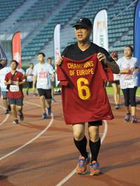 BIB: 7251, 7342
                            <button type="button" onclick="openModal(5914498)" class="btn btn-primary btn-sm float-right btn-popup" data-toggle="modal" data-target=".modal-high-quality">
                        <i class="fas fa-shopping-cart"></i> Add to Cart
                    </button>
                                            <button type="button" onclick="isThisMe(5914498, true)" class="btn btn-success btn-sm float-right btn-popup btn-isme hidden" data-toggle="tooltip" data-placement="bottom" title="นี่คือรูปของคุณใช่ไหม คลิกที่นี่เพื่อเอาเข้าอัลบั้ม">
                        <i class="fas fa-plus"></i> Add to album
                    </button>
                    <button type="button" onclick="isThisMe(5914498, false)" class="btn btn-warning btn-sm float-right btn-popup btn-isnotme hidden">
                        <i class="fas fa-ban"></i> Remove from album
                    </button>