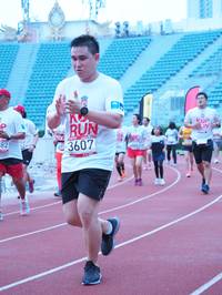 BIB: 3607
                            <button type="button" onclick="openModal(5933648)" class="btn btn-primary btn-sm float-right btn-popup" data-toggle="modal" data-target=".modal-high-quality">
                        <i class="fas fa-shopping-cart"></i> Add to Cart
                    </button>
                                            <button type="button" onclick="isThisMe(5933648, true)" class="btn btn-success btn-sm float-right btn-popup btn-isme hidden" data-toggle="tooltip" data-placement="bottom" title="นี่คือรูปของคุณใช่ไหม คลิกที่นี่เพื่อเอาเข้าอัลบั้ม">
                        <i class="fas fa-plus"></i> Add to album
                    </button>
                    <button type="button" onclick="isThisMe(5933648, false)" class="btn btn-warning btn-sm float-right btn-popup btn-isnotme hidden">
                        <i class="fas fa-ban"></i> Remove from album
                    </button>