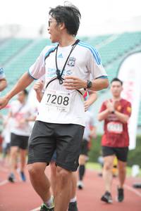 BIB: 7208
                            <button type="button" onclick="openModal(6054521)" class="btn btn-primary btn-sm float-right btn-popup" data-toggle="modal" data-target=".modal-high-quality">
                        <i class="fas fa-shopping-cart"></i> Add to Cart
                    </button>
                                            <button type="button" onclick="isThisMe(6054521, true)" class="btn btn-success btn-sm float-right btn-popup btn-isme hidden" data-toggle="tooltip" data-placement="bottom" title="นี่คือรูปของคุณใช่ไหม คลิกที่นี่เพื่อเอาเข้าอัลบั้ม">
                        <i class="fas fa-plus"></i> Add to album
                    </button>
                    <button type="button" onclick="isThisMe(6054521, false)" class="btn btn-warning btn-sm float-right btn-popup btn-isnotme hidden">
                        <i class="fas fa-ban"></i> Remove from album
                    </button>