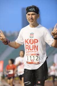 BIB: 201, 1112
                            <button type="button" onclick="openModal(6019568)" class="btn btn-primary btn-sm float-right btn-popup" data-toggle="modal" data-target=".modal-high-quality">
                        <i class="fas fa-shopping-cart"></i> Add to Cart
                    </button>
                                            <button type="button" onclick="isThisMe(6019568, true)" class="btn btn-success btn-sm float-right btn-popup btn-isme hidden" data-toggle="tooltip" data-placement="bottom" title="นี่คือรูปของคุณใช่ไหม คลิกที่นี่เพื่อเอาเข้าอัลบั้ม">
                        <i class="fas fa-plus"></i> Add to album
                    </button>
                    <button type="button" onclick="isThisMe(6019568, false)" class="btn btn-warning btn-sm float-right btn-popup btn-isnotme hidden">
                        <i class="fas fa-ban"></i> Remove from album
                    </button>