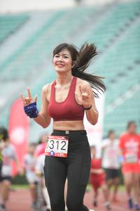 BIB: 312, 
                            <button type="button" onclick="openModal(6053196)" class="btn btn-primary btn-sm float-right btn-popup" data-toggle="modal" data-target=".modal-high-quality">
                        <i class="fas fa-shopping-cart"></i> Add to Cart
                    </button>
                                            <button type="button" onclick="isThisMe(6053196, true)" class="btn btn-success btn-sm float-right btn-popup btn-isme hidden" data-toggle="tooltip" data-placement="bottom" title="นี่คือรูปของคุณใช่ไหม คลิกที่นี่เพื่อเอาเข้าอัลบั้ม">
                        <i class="fas fa-plus"></i> Add to album
                    </button>
                    <button type="button" onclick="isThisMe(6053196, false)" class="btn btn-warning btn-sm float-right btn-popup btn-isnotme hidden">
                        <i class="fas fa-ban"></i> Remove from album
                    </button>