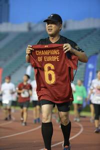 BIB: 
                            <button type="button" onclick="openModal(6016185)" class="btn btn-primary btn-sm float-right btn-popup" data-toggle="modal" data-target=".modal-high-quality">
                        <i class="fas fa-shopping-cart"></i> Add to Cart
                    </button>
                                            <button type="button" onclick="isThisMe(6016185, true)" class="btn btn-success btn-sm float-right btn-popup btn-isme hidden" data-toggle="tooltip" data-placement="bottom" title="นี่คือรูปของคุณใช่ไหม คลิกที่นี่เพื่อเอาเข้าอัลบั้ม">
                        <i class="fas fa-plus"></i> Add to album
                    </button>
                    <button type="button" onclick="isThisMe(6016185, false)" class="btn btn-warning btn-sm float-right btn-popup btn-isnotme hidden">
                        <i class="fas fa-ban"></i> Remove from album
                    </button>