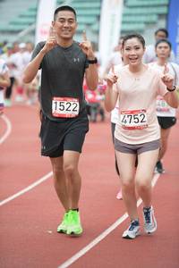 BIB: 1522, 4752
                            <button type="button" onclick="openModal(6042873)" class="btn btn-primary btn-sm float-right btn-popup" data-toggle="modal" data-target=".modal-high-quality">
                        <i class="fas fa-shopping-cart"></i> Add to Cart
                    </button>
                                            <button type="button" onclick="isThisMe(6042873, true)" class="btn btn-success btn-sm float-right btn-popup btn-isme hidden" data-toggle="tooltip" data-placement="bottom" title="นี่คือรูปของคุณใช่ไหม คลิกที่นี่เพื่อเอาเข้าอัลบั้ม">
                        <i class="fas fa-plus"></i> Add to album
                    </button>
                    <button type="button" onclick="isThisMe(6042873, false)" class="btn btn-warning btn-sm float-right btn-popup btn-isnotme hidden">
                        <i class="fas fa-ban"></i> Remove from album
                    </button>