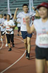 BIB: 264
                            <button type="button" onclick="openModal(6003222)" class="btn btn-primary btn-sm float-right btn-popup" data-toggle="modal" data-target=".modal-high-quality">
                        <i class="fas fa-shopping-cart"></i> Add to Cart
                    </button>
                                            <button type="button" onclick="isThisMe(6003222, true)" class="btn btn-success btn-sm float-right btn-popup btn-isme hidden" data-toggle="tooltip" data-placement="bottom" title="นี่คือรูปของคุณใช่ไหม คลิกที่นี่เพื่อเอาเข้าอัลบั้ม">
                        <i class="fas fa-plus"></i> Add to album
                    </button>
                    <button type="button" onclick="isThisMe(6003222, false)" class="btn btn-warning btn-sm float-right btn-popup btn-isnotme hidden">
                        <i class="fas fa-ban"></i> Remove from album
                    </button>