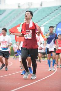 BIB: 2490, 170, 520
                            <button type="button" onclick="openModal(6053992)" class="btn btn-primary btn-sm float-right btn-popup" data-toggle="modal" data-target=".modal-high-quality">
                        <i class="fas fa-shopping-cart"></i> Add to Cart
                    </button>
                                            <button type="button" onclick="isThisMe(6053992, true)" class="btn btn-success btn-sm float-right btn-popup btn-isme hidden" data-toggle="tooltip" data-placement="bottom" title="นี่คือรูปของคุณใช่ไหม คลิกที่นี่เพื่อเอาเข้าอัลบั้ม">
                        <i class="fas fa-plus"></i> Add to album
                    </button>
                    <button type="button" onclick="isThisMe(6053992, false)" class="btn btn-warning btn-sm float-right btn-popup btn-isnotme hidden">
                        <i class="fas fa-ban"></i> Remove from album
                    </button>