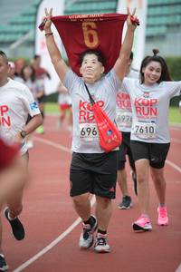 BIB: 6978, 696, 7610
                            <button type="button" onclick="openModal(6034995)" class="btn btn-primary btn-sm float-right btn-popup" data-toggle="modal" data-target=".modal-high-quality">
                        <i class="fas fa-shopping-cart"></i> Add to Cart
                    </button>
                                            <button type="button" onclick="isThisMe(6034995, true)" class="btn btn-success btn-sm float-right btn-popup btn-isme hidden" data-toggle="tooltip" data-placement="bottom" title="นี่คือรูปของคุณใช่ไหม คลิกที่นี่เพื่อเอาเข้าอัลบั้ม">
                        <i class="fas fa-plus"></i> Add to album
                    </button>
                    <button type="button" onclick="isThisMe(6034995, false)" class="btn btn-warning btn-sm float-right btn-popup btn-isnotme hidden">
                        <i class="fas fa-ban"></i> Remove from album
                    </button>