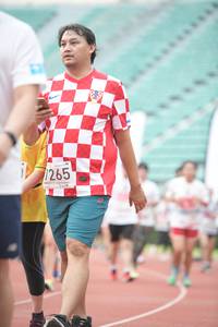 BIB: 265
                            <button type="button" onclick="openModal(6057079)" class="btn btn-primary btn-sm float-right btn-popup" data-toggle="modal" data-target=".modal-high-quality">
                        <i class="fas fa-shopping-cart"></i> Add to Cart
                    </button>
                                            <button type="button" onclick="isThisMe(6057079, true)" class="btn btn-success btn-sm float-right btn-popup btn-isme hidden" data-toggle="tooltip" data-placement="bottom" title="นี่คือรูปของคุณใช่ไหม คลิกที่นี่เพื่อเอาเข้าอัลบั้ม">
                        <i class="fas fa-plus"></i> Add to album
                    </button>
                    <button type="button" onclick="isThisMe(6057079, false)" class="btn btn-warning btn-sm float-right btn-popup btn-isnotme hidden">
                        <i class="fas fa-ban"></i> Remove from album
                    </button>