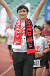 BIB: 222, 2018
                            <button type="button" onclick="openModal(6043568)" class="btn btn-primary btn-sm float-right btn-popup" data-toggle="modal" data-target=".modal-high-quality">
                        <i class="fas fa-shopping-cart"></i> Add to Cart
                    </button>
                                            <button type="button" onclick="isThisMe(6043568, true)" class="btn btn-success btn-sm float-right btn-popup btn-isme hidden" data-toggle="tooltip" data-placement="bottom" title="นี่คือรูปของคุณใช่ไหม คลิกที่นี่เพื่อเอาเข้าอัลบั้ม">
                        <i class="fas fa-plus"></i> Add to album
                    </button>
                    <button type="button" onclick="isThisMe(6043568, false)" class="btn btn-warning btn-sm float-right btn-popup btn-isnotme hidden">
                        <i class="fas fa-ban"></i> Remove from album
                    </button>