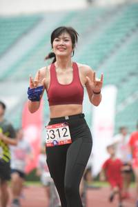 BIB: 312, 
                            <button type="button" onclick="openModal(6053198)" class="btn btn-primary btn-sm float-right btn-popup" data-toggle="modal" data-target=".modal-high-quality">
                        <i class="fas fa-shopping-cart"></i> Add to Cart
                    </button>
                                            <button type="button" onclick="isThisMe(6053198, true)" class="btn btn-success btn-sm float-right btn-popup btn-isme hidden" data-toggle="tooltip" data-placement="bottom" title="นี่คือรูปของคุณใช่ไหม คลิกที่นี่เพื่อเอาเข้าอัลบั้ม">
                        <i class="fas fa-plus"></i> Add to album
                    </button>
                    <button type="button" onclick="isThisMe(6053198, false)" class="btn btn-warning btn-sm float-right btn-popup btn-isnotme hidden">
                        <i class="fas fa-ban"></i> Remove from album
                    </button>