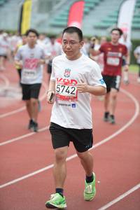 BIB: 5742, 2019
                            <button type="button" onclick="openModal(6036803)" class="btn btn-primary btn-sm float-right btn-popup" data-toggle="modal" data-target=".modal-high-quality">
                        <i class="fas fa-shopping-cart"></i> Add to Cart
                    </button>
                                            <button type="button" onclick="isThisMe(6036803, true)" class="btn btn-success btn-sm float-right btn-popup btn-isme hidden" data-toggle="tooltip" data-placement="bottom" title="นี่คือรูปของคุณใช่ไหม คลิกที่นี่เพื่อเอาเข้าอัลบั้ม">
                        <i class="fas fa-plus"></i> Add to album
                    </button>
                    <button type="button" onclick="isThisMe(6036803, false)" class="btn btn-warning btn-sm float-right btn-popup btn-isnotme hidden">
                        <i class="fas fa-ban"></i> Remove from album
                    </button>