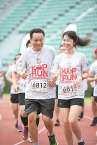 BIB: 209, 6812, 6811
                            <button type="button" onclick="openModal(6052337)" class="btn btn-primary btn-sm float-right btn-popup" data-toggle="modal" data-target=".modal-high-quality">
                        <i class="fas fa-shopping-cart"></i> Add to Cart
                    </button>
                                            <button type="button" onclick="isThisMe(6052337, true)" class="btn btn-success btn-sm float-right btn-popup btn-isme hidden" data-toggle="tooltip" data-placement="bottom" title="นี่คือรูปของคุณใช่ไหม คลิกที่นี่เพื่อเอาเข้าอัลบั้ม">
                        <i class="fas fa-plus"></i> Add to album
                    </button>
                    <button type="button" onclick="isThisMe(6052337, false)" class="btn btn-warning btn-sm float-right btn-popup btn-isnotme hidden">
                        <i class="fas fa-ban"></i> Remove from album
                    </button>