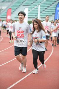 BIB: 6585
                            <button type="button" onclick="openModal(6044533)" class="btn btn-primary btn-sm float-right btn-popup" data-toggle="modal" data-target=".modal-high-quality">
                        <i class="fas fa-shopping-cart"></i> Add to Cart
                    </button>
                                            <button type="button" onclick="isThisMe(6044533, true)" class="btn btn-success btn-sm float-right btn-popup btn-isme hidden" data-toggle="tooltip" data-placement="bottom" title="นี่คือรูปของคุณใช่ไหม คลิกที่นี่เพื่อเอาเข้าอัลบั้ม">
                        <i class="fas fa-plus"></i> Add to album
                    </button>
                    <button type="button" onclick="isThisMe(6044533, false)" class="btn btn-warning btn-sm float-right btn-popup btn-isnotme hidden">
                        <i class="fas fa-ban"></i> Remove from album
                    </button>