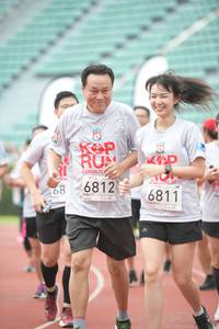 BIB: 2019, 6812, 6811
                            <button type="button" onclick="openModal(6052282)" class="btn btn-primary btn-sm float-right btn-popup" data-toggle="modal" data-target=".modal-high-quality">
                        <i class="fas fa-shopping-cart"></i> Add to Cart
                    </button>
                                            <button type="button" onclick="isThisMe(6052282, true)" class="btn btn-success btn-sm float-right btn-popup btn-isme hidden" data-toggle="tooltip" data-placement="bottom" title="นี่คือรูปของคุณใช่ไหม คลิกที่นี่เพื่อเอาเข้าอัลบั้ม">
                        <i class="fas fa-plus"></i> Add to album
                    </button>
                    <button type="button" onclick="isThisMe(6052282, false)" class="btn btn-warning btn-sm float-right btn-popup btn-isnotme hidden">
                        <i class="fas fa-ban"></i> Remove from album
                    </button>