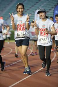 BIB: 6764, 201, 6763
                            <button type="button" onclick="openModal(6022335)" class="btn btn-primary btn-sm float-right btn-popup" data-toggle="modal" data-target=".modal-high-quality">
                        <i class="fas fa-shopping-cart"></i> Add to Cart
                    </button>
                                            <button type="button" onclick="isThisMe(6022335, true)" class="btn btn-success btn-sm float-right btn-popup btn-isme hidden" data-toggle="tooltip" data-placement="bottom" title="นี่คือรูปของคุณใช่ไหม คลิกที่นี่เพื่อเอาเข้าอัลบั้ม">
                        <i class="fas fa-plus"></i> Add to album
                    </button>
                    <button type="button" onclick="isThisMe(6022335, false)" class="btn btn-warning btn-sm float-right btn-popup btn-isnotme hidden">
                        <i class="fas fa-ban"></i> Remove from album
                    </button>