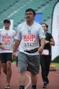 BIB: 6142, 8262, 233
                            <button type="button" onclick="openModal(6027138)" class="btn btn-primary btn-sm float-right btn-popup" data-toggle="modal" data-target=".modal-high-quality">
                        <i class="fas fa-shopping-cart"></i> Add to Cart
                    </button>
                                            <button type="button" onclick="isThisMe(6027138, true)" class="btn btn-success btn-sm float-right btn-popup btn-isme hidden" data-toggle="tooltip" data-placement="bottom" title="นี่คือรูปของคุณใช่ไหม คลิกที่นี่เพื่อเอาเข้าอัลบั้ม">
                        <i class="fas fa-plus"></i> Add to album
                    </button>
                    <button type="button" onclick="isThisMe(6027138, false)" class="btn btn-warning btn-sm float-right btn-popup btn-isnotme hidden">
                        <i class="fas fa-ban"></i> Remove from album
                    </button>