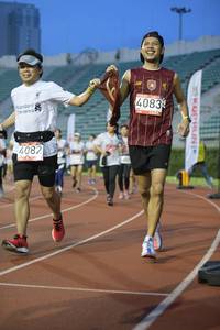 BIB: 4083, 4082
                            <button type="button" onclick="openModal(6014944)" class="btn btn-primary btn-sm float-right btn-popup" data-toggle="modal" data-target=".modal-high-quality">
                        <i class="fas fa-shopping-cart"></i> Add to Cart
                    </button>
                                            <button type="button" onclick="isThisMe(6014944, true)" class="btn btn-success btn-sm float-right btn-popup btn-isme hidden" data-toggle="tooltip" data-placement="bottom" title="นี่คือรูปของคุณใช่ไหม คลิกที่นี่เพื่อเอาเข้าอัลบั้ม">
                        <i class="fas fa-plus"></i> Add to album
                    </button>
                    <button type="button" onclick="isThisMe(6014944, false)" class="btn btn-warning btn-sm float-right btn-popup btn-isnotme hidden">
                        <i class="fas fa-ban"></i> Remove from album
                    </button>