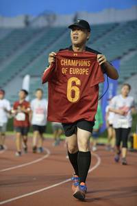 BIB: 
                            <button type="button" onclick="openModal(6016137)" class="btn btn-primary btn-sm float-right btn-popup" data-toggle="modal" data-target=".modal-high-quality">
                        <i class="fas fa-shopping-cart"></i> Add to Cart
                    </button>
                                            <button type="button" onclick="isThisMe(6016137, true)" class="btn btn-success btn-sm float-right btn-popup btn-isme hidden" data-toggle="tooltip" data-placement="bottom" title="นี่คือรูปของคุณใช่ไหม คลิกที่นี่เพื่อเอาเข้าอัลบั้ม">
                        <i class="fas fa-plus"></i> Add to album
                    </button>
                    <button type="button" onclick="isThisMe(6016137, false)" class="btn btn-warning btn-sm float-right btn-popup btn-isnotme hidden">
                        <i class="fas fa-ban"></i> Remove from album
                    </button>