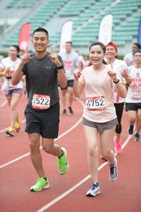 BIB: 1522, 4752
                            <button type="button" onclick="openModal(6042926)" class="btn btn-primary btn-sm float-right btn-popup" data-toggle="modal" data-target=".modal-high-quality">
                        <i class="fas fa-shopping-cart"></i> Add to Cart
                    </button>
                                            <button type="button" onclick="isThisMe(6042926, true)" class="btn btn-success btn-sm float-right btn-popup btn-isme hidden" data-toggle="tooltip" data-placement="bottom" title="นี่คือรูปของคุณใช่ไหม คลิกที่นี่เพื่อเอาเข้าอัลบั้ม">
                        <i class="fas fa-plus"></i> Add to album
                    </button>
                    <button type="button" onclick="isThisMe(6042926, false)" class="btn btn-warning btn-sm float-right btn-popup btn-isnotme hidden">
                        <i class="fas fa-ban"></i> Remove from album
                    </button>