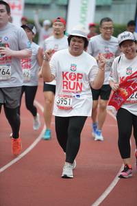 BIB: 3010, 3951
                            <button type="button" onclick="openModal(6033377)" class="btn btn-primary btn-sm float-right btn-popup" data-toggle="modal" data-target=".modal-high-quality">
                        <i class="fas fa-shopping-cart"></i> Add to Cart
                    </button>
                                            <button type="button" onclick="isThisMe(6033377, true)" class="btn btn-success btn-sm float-right btn-popup btn-isme hidden" data-toggle="tooltip" data-placement="bottom" title="นี่คือรูปของคุณใช่ไหม คลิกที่นี่เพื่อเอาเข้าอัลบั้ม">
                        <i class="fas fa-plus"></i> Add to album
                    </button>
                    <button type="button" onclick="isThisMe(6033377, false)" class="btn btn-warning btn-sm float-right btn-popup btn-isnotme hidden">
                        <i class="fas fa-ban"></i> Remove from album
                    </button>