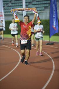 BIB: 1304
                            <button type="button" onclick="openModal(6001791)" class="btn btn-primary btn-sm float-right btn-popup" data-toggle="modal" data-target=".modal-high-quality">
                        <i class="fas fa-shopping-cart"></i> Add to Cart
                    </button>
                                            <button type="button" onclick="isThisMe(6001791, true)" class="btn btn-success btn-sm float-right btn-popup btn-isme hidden" data-toggle="tooltip" data-placement="bottom" title="นี่คือรูปของคุณใช่ไหม คลิกที่นี่เพื่อเอาเข้าอัลบั้ม">
                        <i class="fas fa-plus"></i> Add to album
                    </button>
                    <button type="button" onclick="isThisMe(6001791, false)" class="btn btn-warning btn-sm float-right btn-popup btn-isnotme hidden">
                        <i class="fas fa-ban"></i> Remove from album
                    </button>