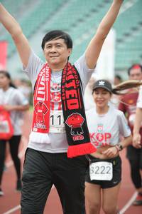 BIB: 8222, 2018
                            <button type="button" onclick="openModal(6043575)" class="btn btn-primary btn-sm float-right btn-popup" data-toggle="modal" data-target=".modal-high-quality">
                        <i class="fas fa-shopping-cart"></i> Add to Cart
                    </button>
                                            <button type="button" onclick="isThisMe(6043575, true)" class="btn btn-success btn-sm float-right btn-popup btn-isme hidden" data-toggle="tooltip" data-placement="bottom" title="นี่คือรูปของคุณใช่ไหม คลิกที่นี่เพื่อเอาเข้าอัลบั้ม">
                        <i class="fas fa-plus"></i> Add to album
                    </button>
                    <button type="button" onclick="isThisMe(6043575, false)" class="btn btn-warning btn-sm float-right btn-popup btn-isnotme hidden">
                        <i class="fas fa-ban"></i> Remove from album
                    </button>