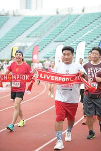 BIB: 622, 201
                            <button type="button" onclick="openModal(6050268)" class="btn btn-primary btn-sm float-right btn-popup" data-toggle="modal" data-target=".modal-high-quality">
                        <i class="fas fa-shopping-cart"></i> Add to Cart
                    </button>
                                            <button type="button" onclick="isThisMe(6050268, true)" class="btn btn-success btn-sm float-right btn-popup btn-isme hidden" data-toggle="tooltip" data-placement="bottom" title="นี่คือรูปของคุณใช่ไหม คลิกที่นี่เพื่อเอาเข้าอัลบั้ม">
                        <i class="fas fa-plus"></i> Add to album
                    </button>
                    <button type="button" onclick="isThisMe(6050268, false)" class="btn btn-warning btn-sm float-right btn-popup btn-isnotme hidden">
                        <i class="fas fa-ban"></i> Remove from album
                    </button>