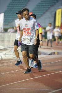 BIB: 6074, 201
                            <button type="button" onclick="openModal(6022973)" class="btn btn-primary btn-sm float-right btn-popup" data-toggle="modal" data-target=".modal-high-quality">
                        <i class="fas fa-shopping-cart"></i> Add to Cart
                    </button>
                                            <button type="button" onclick="isThisMe(6022973, true)" class="btn btn-success btn-sm float-right btn-popup btn-isme hidden" data-toggle="tooltip" data-placement="bottom" title="นี่คือรูปของคุณใช่ไหม คลิกที่นี่เพื่อเอาเข้าอัลบั้ม">
                        <i class="fas fa-plus"></i> Add to album
                    </button>
                    <button type="button" onclick="isThisMe(6022973, false)" class="btn btn-warning btn-sm float-right btn-popup btn-isnotme hidden">
                        <i class="fas fa-ban"></i> Remove from album
                    </button>