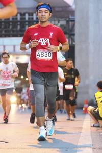 BIB: 4830, 1624
                            <button type="button" onclick="openModal(5915078)" class="btn btn-primary btn-sm float-right btn-popup" data-toggle="modal" data-target=".modal-high-quality">
                        <i class="fas fa-shopping-cart"></i> Add to Cart
                    </button>
                                            <button type="button" onclick="isThisMe(5915078, true)" class="btn btn-success btn-sm float-right btn-popup btn-isme hidden" data-toggle="tooltip" data-placement="bottom" title="นี่คือรูปของคุณใช่ไหม คลิกที่นี่เพื่อเอาเข้าอัลบั้ม">
                        <i class="fas fa-plus"></i> Add to album
                    </button>
                    <button type="button" onclick="isThisMe(5915078, false)" class="btn btn-warning btn-sm float-right btn-popup btn-isnotme hidden">
                        <i class="fas fa-ban"></i> Remove from album
                    </button>