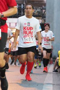 BIB: 1483, 1194
                            <button type="button" onclick="openModal(5916507)" class="btn btn-primary btn-sm float-right btn-popup" data-toggle="modal" data-target=".modal-high-quality">
                        <i class="fas fa-shopping-cart"></i> Add to Cart
                    </button>
                                            <button type="button" onclick="isThisMe(5916507, true)" class="btn btn-success btn-sm float-right btn-popup btn-isme hidden" data-toggle="tooltip" data-placement="bottom" title="นี่คือรูปของคุณใช่ไหม คลิกที่นี่เพื่อเอาเข้าอัลบั้ม">
                        <i class="fas fa-plus"></i> Add to album
                    </button>
                    <button type="button" onclick="isThisMe(5916507, false)" class="btn btn-warning btn-sm float-right btn-popup btn-isnotme hidden">
                        <i class="fas fa-ban"></i> Remove from album
                    </button>