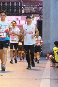 BIB: 4274, 1606, 4654
                            <button type="button" onclick="openModal(5913708)" class="btn btn-primary btn-sm float-right btn-popup" data-toggle="modal" data-target=".modal-high-quality">
                        <i class="fas fa-shopping-cart"></i> Add to Cart
                    </button>
                                            <button type="button" onclick="isThisMe(5913708, true)" class="btn btn-success btn-sm float-right btn-popup btn-isme hidden" data-toggle="tooltip" data-placement="bottom" title="นี่คือรูปของคุณใช่ไหม คลิกที่นี่เพื่อเอาเข้าอัลบั้ม">
                        <i class="fas fa-plus"></i> Add to album
                    </button>
                    <button type="button" onclick="isThisMe(5913708, false)" class="btn btn-warning btn-sm float-right btn-popup btn-isnotme hidden">
                        <i class="fas fa-ban"></i> Remove from album
                    </button>