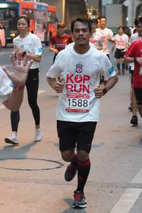 BIB: 201, 1588
                            <button type="button" onclick="openModal(5920604)" class="btn btn-primary btn-sm float-right btn-popup" data-toggle="modal" data-target=".modal-high-quality">
                        <i class="fas fa-shopping-cart"></i> Add to Cart
                    </button>
                                            <button type="button" onclick="isThisMe(5920604, true)" class="btn btn-success btn-sm float-right btn-popup btn-isme hidden" data-toggle="tooltip" data-placement="bottom" title="นี่คือรูปของคุณใช่ไหม คลิกที่นี่เพื่อเอาเข้าอัลบั้ม">
                        <i class="fas fa-plus"></i> Add to album
                    </button>
                    <button type="button" onclick="isThisMe(5920604, false)" class="btn btn-warning btn-sm float-right btn-popup btn-isnotme hidden">
                        <i class="fas fa-ban"></i> Remove from album
                    </button>