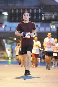 BIB: 820
                            <button type="button" onclick="openModal(5911658)" class="btn btn-primary btn-sm float-right btn-popup" data-toggle="modal" data-target=".modal-high-quality">
                        <i class="fas fa-shopping-cart"></i> Add to Cart
                    </button>
                                            <button type="button" onclick="isThisMe(5911658, true)" class="btn btn-success btn-sm float-right btn-popup btn-isme hidden" data-toggle="tooltip" data-placement="bottom" title="นี่คือรูปของคุณใช่ไหม คลิกที่นี่เพื่อเอาเข้าอัลบั้ม">
                        <i class="fas fa-plus"></i> Add to album
                    </button>
                    <button type="button" onclick="isThisMe(5911658, false)" class="btn btn-warning btn-sm float-right btn-popup btn-isnotme hidden">
                        <i class="fas fa-ban"></i> Remove from album
                    </button>