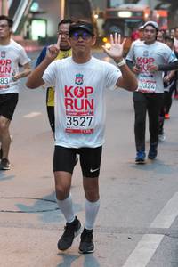 BIB: 3324, 3527
                            <button type="button" onclick="openModal(5921341)" class="btn btn-primary btn-sm float-right btn-popup" data-toggle="modal" data-target=".modal-high-quality">
                        <i class="fas fa-shopping-cart"></i> Add to Cart
                    </button>
                                            <button type="button" onclick="isThisMe(5921341, true)" class="btn btn-success btn-sm float-right btn-popup btn-isme hidden" data-toggle="tooltip" data-placement="bottom" title="นี่คือรูปของคุณใช่ไหม คลิกที่นี่เพื่อเอาเข้าอัลบั้ม">
                        <i class="fas fa-plus"></i> Add to album
                    </button>
                    <button type="button" onclick="isThisMe(5921341, false)" class="btn btn-warning btn-sm float-right btn-popup btn-isnotme hidden">
                        <i class="fas fa-ban"></i> Remove from album
                    </button>