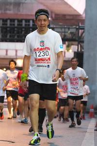 BIB: 1230, 2019, 4627
                            <button type="button" onclick="openModal(5916837)" class="btn btn-primary btn-sm float-right btn-popup" data-toggle="modal" data-target=".modal-high-quality">
                        <i class="fas fa-shopping-cart"></i> Add to Cart
                    </button>
                                            <button type="button" onclick="isThisMe(5916837, true)" class="btn btn-success btn-sm float-right btn-popup btn-isme hidden" data-toggle="tooltip" data-placement="bottom" title="นี่คือรูปของคุณใช่ไหม คลิกที่นี่เพื่อเอาเข้าอัลบั้ม">
                        <i class="fas fa-plus"></i> Add to album
                    </button>
                    <button type="button" onclick="isThisMe(5916837, false)" class="btn btn-warning btn-sm float-right btn-popup btn-isnotme hidden">
                        <i class="fas fa-ban"></i> Remove from album
                    </button>