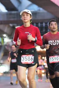 BIB: 3586, 1590
                            <button type="button" onclick="openModal(5913406)" class="btn btn-primary btn-sm float-right btn-popup" data-toggle="modal" data-target=".modal-high-quality">
                        <i class="fas fa-shopping-cart"></i> Add to Cart
                    </button>
                                            <button type="button" onclick="isThisMe(5913406, true)" class="btn btn-success btn-sm float-right btn-popup btn-isme hidden" data-toggle="tooltip" data-placement="bottom" title="นี่คือรูปของคุณใช่ไหม คลิกที่นี่เพื่อเอาเข้าอัลบั้ม">
                        <i class="fas fa-plus"></i> Add to album
                    </button>
                    <button type="button" onclick="isThisMe(5913406, false)" class="btn btn-warning btn-sm float-right btn-popup btn-isnotme hidden">
                        <i class="fas fa-ban"></i> Remove from album
                    </button>