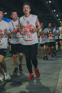 BIB: 5583, 4380, 2010, 375, 100
                            <button type="button" onclick="openModal(5942960)" class="btn btn-primary btn-sm float-right btn-popup" data-toggle="modal" data-target=".modal-high-quality">
                        <i class="fas fa-shopping-cart"></i> Add to Cart
                    </button>
                                            <button type="button" onclick="isThisMe(5942960, true)" class="btn btn-success btn-sm float-right btn-popup btn-isme hidden" data-toggle="tooltip" data-placement="bottom" title="นี่คือรูปของคุณใช่ไหม คลิกที่นี่เพื่อเอาเข้าอัลบั้ม">
                        <i class="fas fa-plus"></i> Add to album
                    </button>
                    <button type="button" onclick="isThisMe(5942960, false)" class="btn btn-warning btn-sm float-right btn-popup btn-isnotme hidden">
                        <i class="fas fa-ban"></i> Remove from album
                    </button>