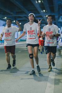 BIB: 1824, 2646, 1444
                            <button type="button" onclick="openModal(5943368)" class="btn btn-primary btn-sm float-right btn-popup" data-toggle="modal" data-target=".modal-high-quality">
                        <i class="fas fa-shopping-cart"></i> Add to Cart
                    </button>
                                            <button type="button" onclick="isThisMe(5943368, true)" class="btn btn-success btn-sm float-right btn-popup btn-isme hidden" data-toggle="tooltip" data-placement="bottom" title="นี่คือรูปของคุณใช่ไหม คลิกที่นี่เพื่อเอาเข้าอัลบั้ม">
                        <i class="fas fa-plus"></i> Add to album
                    </button>
                    <button type="button" onclick="isThisMe(5943368, false)" class="btn btn-warning btn-sm float-right btn-popup btn-isnotme hidden">
                        <i class="fas fa-ban"></i> Remove from album
                    </button>