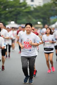 BIB: 9064, 201
                            <button type="button" onclick="openModal(6003928)" class="btn btn-primary btn-sm float-right btn-popup" data-toggle="modal" data-target=".modal-high-quality">
                        <i class="fas fa-shopping-cart"></i> Add to Cart
                    </button>
                                            <button type="button" onclick="isThisMe(6003928, true)" class="btn btn-success btn-sm float-right btn-popup btn-isme hidden" data-toggle="tooltip" data-placement="bottom" title="นี่คือรูปของคุณใช่ไหม คลิกที่นี่เพื่อเอาเข้าอัลบั้ม">
                        <i class="fas fa-plus"></i> Add to album
                    </button>
                    <button type="button" onclick="isThisMe(6003928, false)" class="btn btn-warning btn-sm float-right btn-popup btn-isnotme hidden">
                        <i class="fas fa-ban"></i> Remove from album
                    </button>