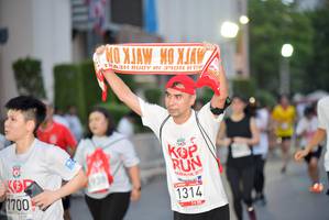 BIB: 390, 938, 201, 7700, 1314
                            <button type="button" onclick="openModal(6019536)" class="btn btn-primary btn-sm float-right btn-popup" data-toggle="modal" data-target=".modal-high-quality">
                        <i class="fas fa-shopping-cart"></i> Add to Cart
                    </button>
                                            <button type="button" onclick="isThisMe(6019536, true)" class="btn btn-success btn-sm float-right btn-popup btn-isme hidden" data-toggle="tooltip" data-placement="bottom" title="นี่คือรูปของคุณใช่ไหม คลิกที่นี่เพื่อเอาเข้าอัลบั้ม">
                        <i class="fas fa-plus"></i> Add to album
                    </button>
                    <button type="button" onclick="isThisMe(6019536, false)" class="btn btn-warning btn-sm float-right btn-popup btn-isnotme hidden">
                        <i class="fas fa-ban"></i> Remove from album
                    </button>