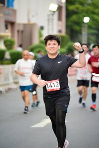 BIB: 1412
                            <button type="button" onclick="openModal(6009782)" class="btn btn-primary btn-sm float-right btn-popup" data-toggle="modal" data-target=".modal-high-quality">
                        <i class="fas fa-shopping-cart"></i> Add to Cart
                    </button>
                                            <button type="button" onclick="isThisMe(6009782, true)" class="btn btn-success btn-sm float-right btn-popup btn-isme hidden" data-toggle="tooltip" data-placement="bottom" title="นี่คือรูปของคุณใช่ไหม คลิกที่นี่เพื่อเอาเข้าอัลบั้ม">
                        <i class="fas fa-plus"></i> Add to album
                    </button>
                    <button type="button" onclick="isThisMe(6009782, false)" class="btn btn-warning btn-sm float-right btn-popup btn-isnotme hidden">
                        <i class="fas fa-ban"></i> Remove from album
                    </button>