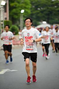 BIB: 4265
                            <button type="button" onclick="openModal(6000391)" class="btn btn-primary btn-sm float-right btn-popup" data-toggle="modal" data-target=".modal-high-quality">
                        <i class="fas fa-shopping-cart"></i> Add to Cart
                    </button>
                                            <button type="button" onclick="isThisMe(6000391, true)" class="btn btn-success btn-sm float-right btn-popup btn-isme hidden" data-toggle="tooltip" data-placement="bottom" title="นี่คือรูปของคุณใช่ไหม คลิกที่นี่เพื่อเอาเข้าอัลบั้ม">
                        <i class="fas fa-plus"></i> Add to album
                    </button>
                    <button type="button" onclick="isThisMe(6000391, false)" class="btn btn-warning btn-sm float-right btn-popup btn-isnotme hidden">
                        <i class="fas fa-ban"></i> Remove from album
                    </button>